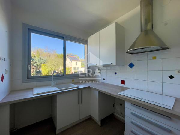 Appartement lumineux de 65 m² avec fort potentiel dans le quartier Brancas à Sèvres