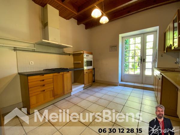 Maison centre ville de Jonzac avec espace pro