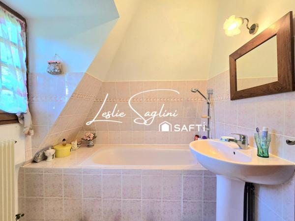 Manoir et ses 16 ha dans un très bel environnement