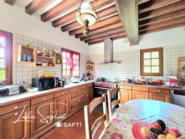 Manoir et ses 16 ha dans un très bel environnement