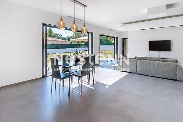 A VENDRE VIDAUBAN Maison contemporaine de 185m² 4 chambres GARAGE sur 1200m2 de terrain