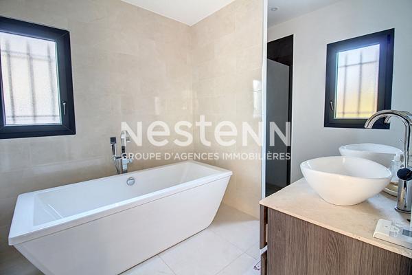 A VENDRE VIDAUBAN Maison contemporaine de 185m² 4 chambres GARAGE sur 1200m2 de terrain