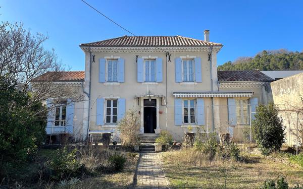 Maison à vendre    6 pièces •  Le Teil