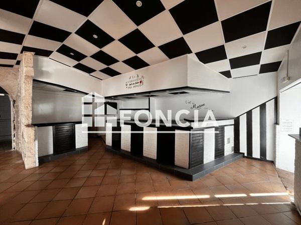 Location Local commercial 1 pièce 100 m² - 38-40 BOULEVARD LAKANAL Perigueux 24000