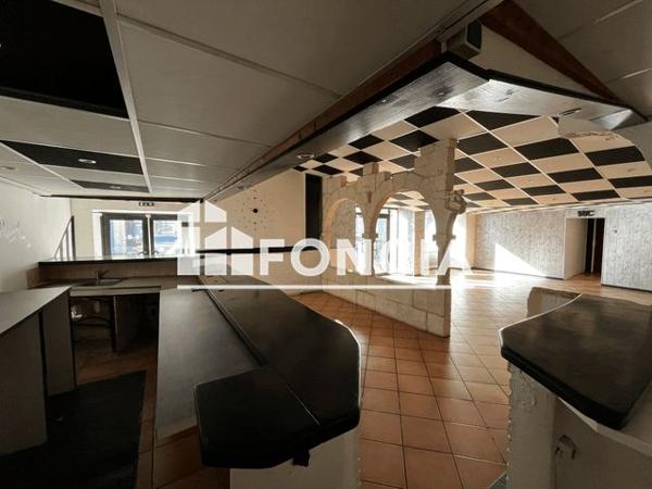 Location Local commercial 1 pièce 100 m² - 38-40 BOULEVARD LAKANAL Perigueux 24000
