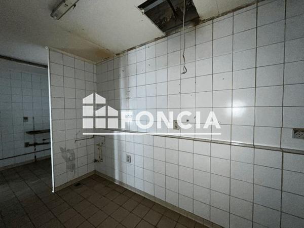 Location Local commercial 1 pièce 100 m² - 38-40 BOULEVARD LAKANAL Perigueux 24000