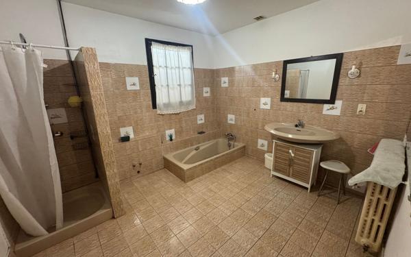 Maison à vendre    6 pièces • 216 m2 Riez