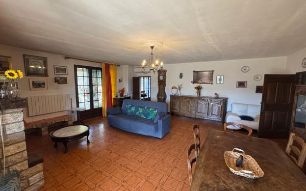 Maison à vendre    6 pièces • 216 m2 Riez