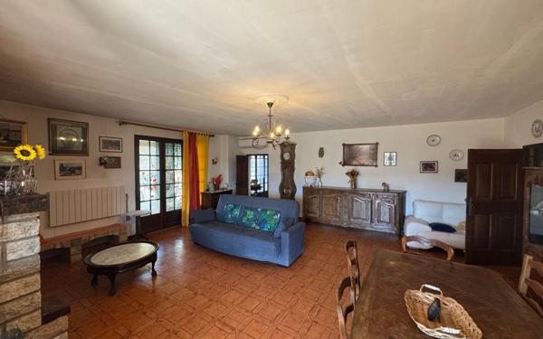 Maison à vendre    6 pièces • 216 m2 Riez