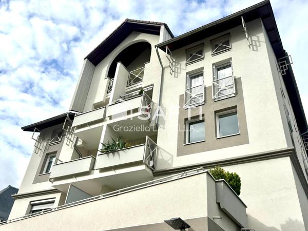 TRES BEL APPARTEMENT DE 72 M RENOVE - NORMES PMR - AVEC ASCENSEUR