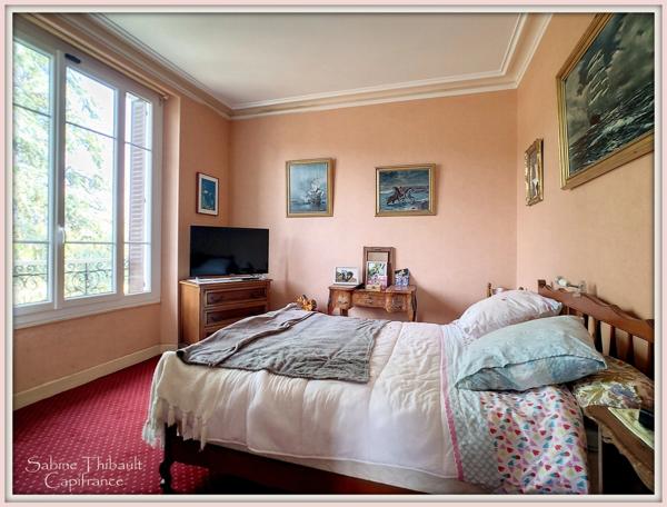 Dpt Sarthe (72), à vendre AUBIGNE RACAN maison 7 pièces 196 m2 - Studio