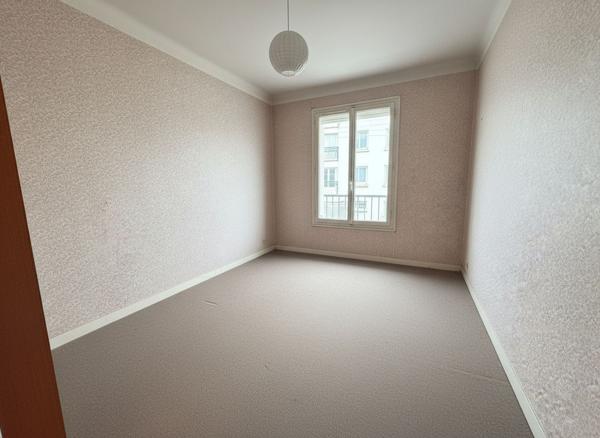Nantes ? Appartement 104 m², 4 chambres, grande terrasse, garage + dépendances