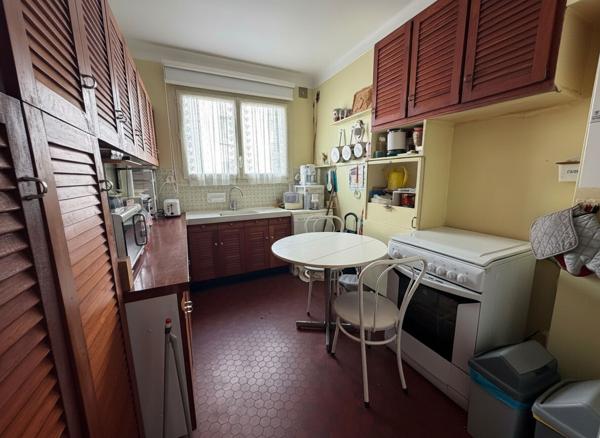 Nantes ? Appartement 104 m², 4 chambres, grande terrasse, garage + dépendances