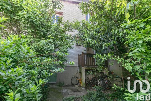 House for sale 5 rooms 104 m² Fontenay-sous-Bois