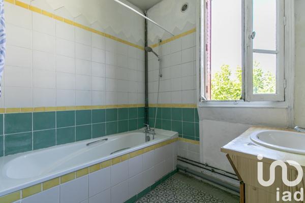 House for sale 5 rooms 104 m² Fontenay-sous-Bois