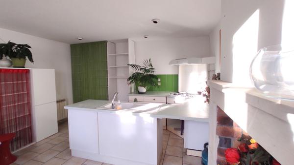 Maison 5 pièces à vendre SENILLE SAINT SAUVEUR - 86100 / Réf: 11856