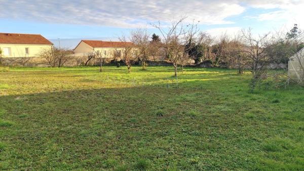 Maison 5 pièces à vendre SENILLE SAINT SAUVEUR - 86100 / Réf: 11856