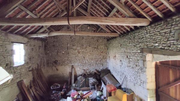 Maison 5 pièces à vendre SENILLE SAINT SAUVEUR - 86100 / Réf: 11856