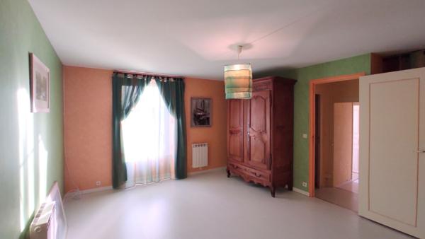 Maison 5 pièces à vendre SENILLE SAINT SAUVEUR - 86100 / Réf: 11856