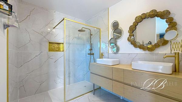 Villa contemporaine de 280 m²  à Saint-Feliu d'avall