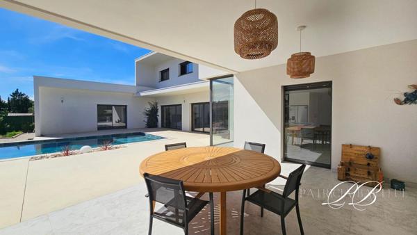 Villa contemporaine de 280 m²  à Saint-Feliu d'avall