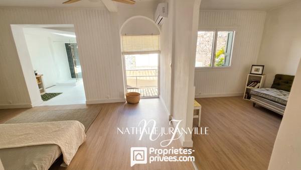 Maison de village rénovée, 5 pièces, 158 m2, garage et patio