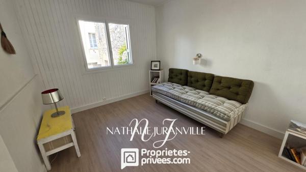 Maison de village rénovée, 5 pièces, 158 m2, garage et patio