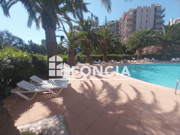 Location Studio meublé 29.3 m² - Mandelieu La Napoule 06210