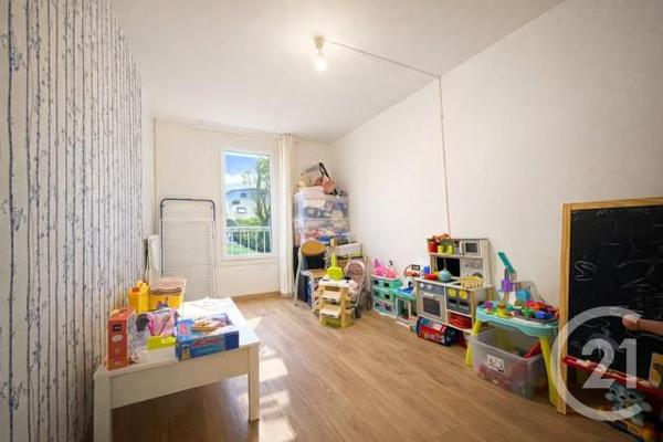 Appartement F4 à vendre  4 pièces - 80,94 m2 ERAGNY SUR OISE - 95