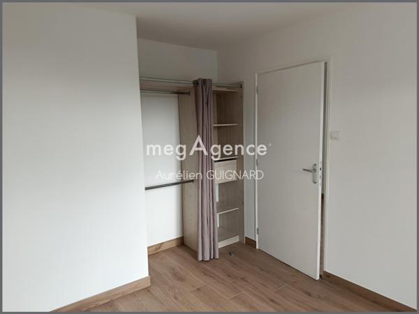 Immeuble à BRESSUIRE, 79300 - 270m²