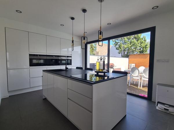 Maison à SAINT BARTHELEMY D'ANJOU (49124)