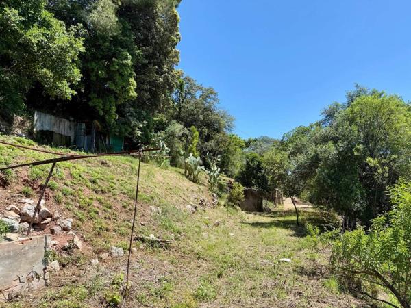 SUPERBE TERRAIN VUE SUR VIEUX VILLAGE