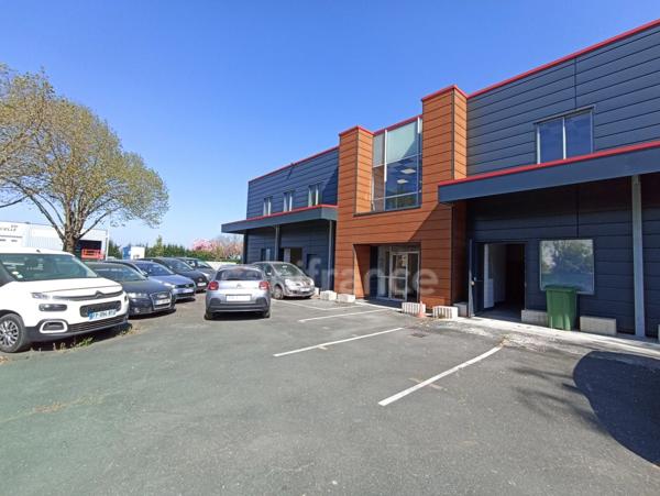Local à louer GUIBEVILLE (91) avec bureau et parking clos dans zone d'activités dynamique