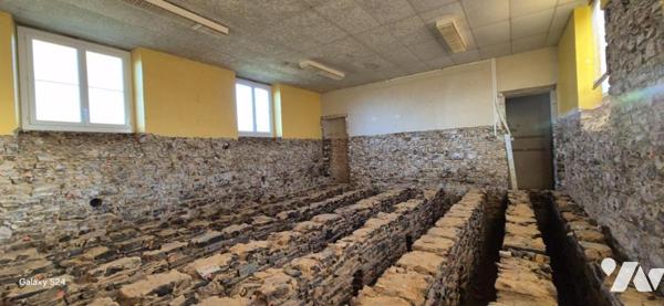 LA CORNUAILLE LOT n°1  D'UNE ANCIENNE ÉCOLE 270 M² COUR PRÉAU JARDIN SUR UNE PARCELLE DE 1 000 m²