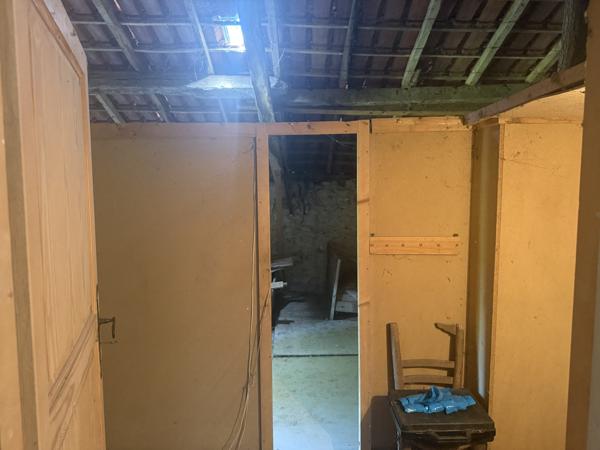 Montaigu-de-Quercy (82150) MONTAIGU DE QUERCY Maison en pierre au village avec 2 chambres, dépendants et 4033m2 de te