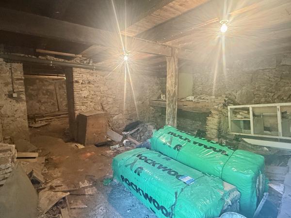 Montaigu-de-Quercy (82150) MONTAIGU DE QUERCY Maison en pierre au village avec 2 chambres, dépendants et 4033m2 de te