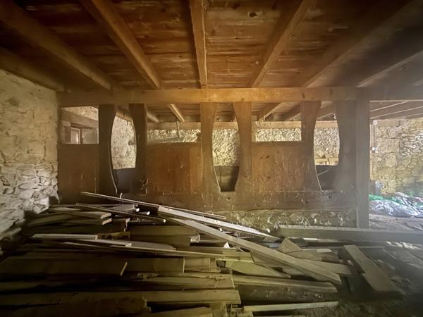 Montaigu-de-Quercy (82150) MONTAIGU DE QUERCY Maison en pierre au village avec 2 chambres, dépendants et 4033m2 de te