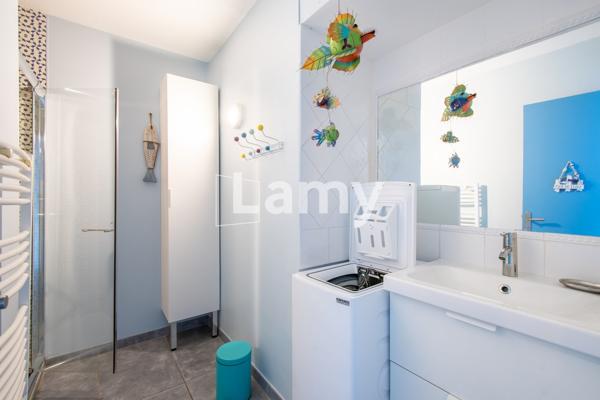 Appartement vue mer avec parking et cellier