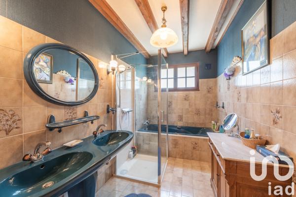 Maison à vendre 8 pièces 227 m² Huez