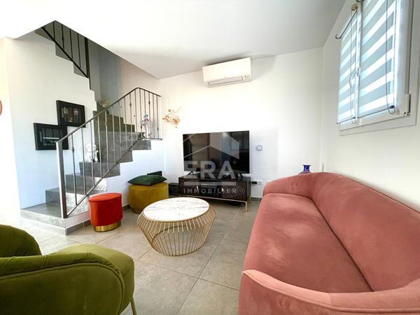 Maison récente avec piscine, garage et jardin paysager à Malemort-du-Comtat