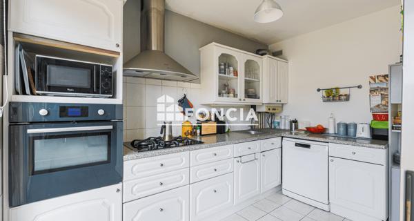 À vendre Appartement 4 pièces 75.28 m² - Saint-martin-d'hères 38400