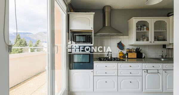 À vendre Appartement 4 pièces 75.28 m² - Saint-martin-d'hères 38400