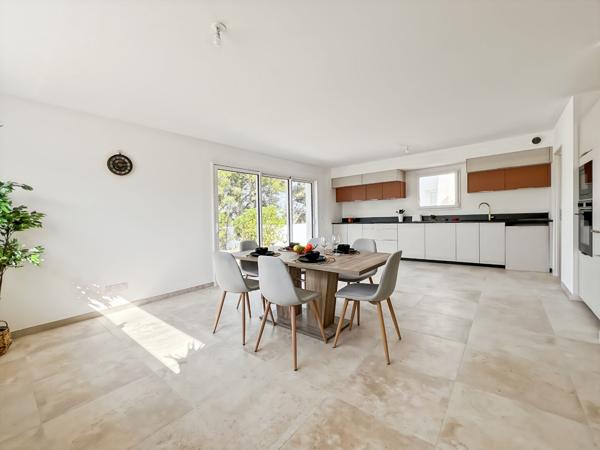 Villa de plain pied à Rognac 3 pièces 93.96 m2