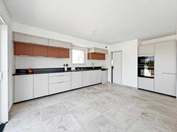 Villa de plain pied à Rognac 3 pièces 93.96 m2