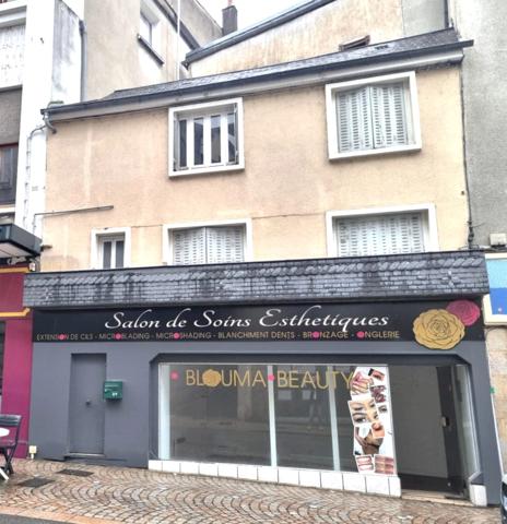 Tulle centre Petit appartement avec local commercial