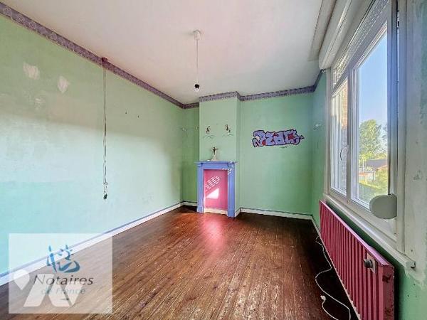 EN EXCLUSIVITÉ CHEZ VOTRE NOTAIRE

À VENDRE À Hazebrouck - MAISON MITOYENNE - 113 m² - 3 CHAM...