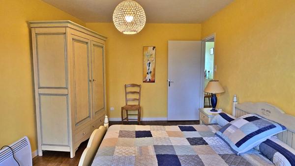 MAISON EN PIERRE AVEC GRANGE ET JARDIN - CALME ET CAMPAGNE