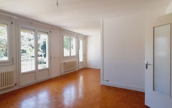 Appartement à vendre    3 pièces • 98 m2 Bourg-en-Bresse