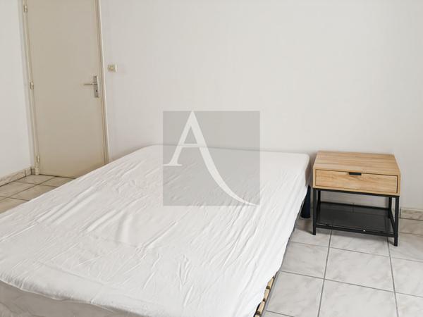 Maison de village en pierre