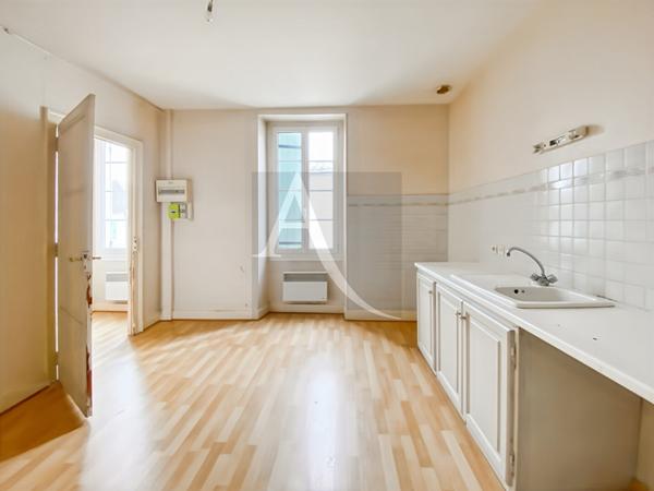 Maison de village en pierre